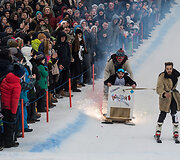 Beproti&scaron;kas &bdquo;Red Bull Jump & Freeze&ldquo; renginys Liepkalnyje