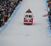 Beproti&scaron;kas &bdquo;Red Bull Jump & Freeze&ldquo; renginys Liepkalnyje