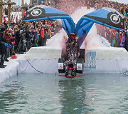 Beproti&scaron;kas &bdquo;Red Bull Jump & Freeze&ldquo; renginys Liepkalnyje