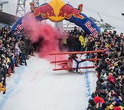 Beproti&scaron;kas &bdquo;Red Bull Jump & Freeze&ldquo; renginys Liepkalnyje