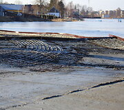 &Scaron;irvintose betono svorio neatlaikė statoma estrada