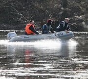 Gelbėtojų valtis Neryje