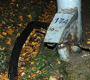 Stulpas, į kurį rėžėsi automobilis
