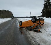 Apsivertęs automobilis