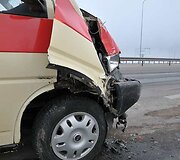 Į avariją patekęs ligoninės automobilis