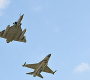 Prancūzų &bdquo;Mirage 2000&ldquo; ir danų F-16 ore vir&scaron; Zoknių