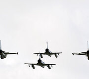 Prancūzų &bdquo;Mirage 2000&ldquo; ir danų F-16 ore vir&scaron; Zoknių