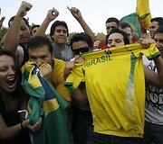 Brazilai džiaugsmingai pasitiko gerą žinią.