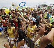Brazilai džiaugsmingai pasitiko gerą žinią.