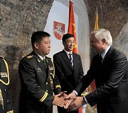 Pasikeitimo ceremonijos akimirka