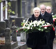 Seimo Pirmininkė lankė kapus.