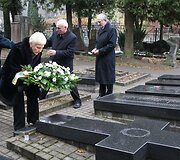 Seimo Pirmininkė lankė kapus.