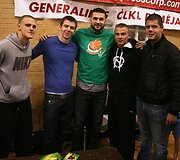 Lietuvos vyrų rinktinės lyderiui vaikai pademonstravo savo sugebėjimus ir įteikė tortą su 26-iomis žvakutėmis.