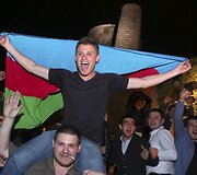 Džiaugsmas gatvėse liejosi laisvai.