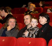 Tarp svečių ir kino operatorius Algimantas Mikutėnas