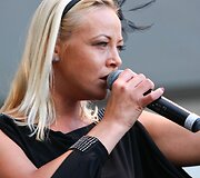 Dainininkė Mia