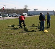 Savanoriai prie Kauno oro uosto