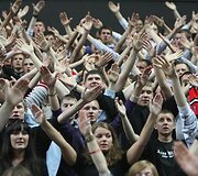 Sirgaliai palaiko savo favoritus.