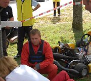 &Scaron;akiuose vykusiame tradiciniame atvirame kartingų turnyre neapsieita be nelaimių &ndash; susidūrė brolio ir sesers vairuojami kartingai.