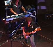 Sostinėje klausytojus džiugino atsikūrusios grupės &bdquo;Rainbow&ldquo; muzikantai.