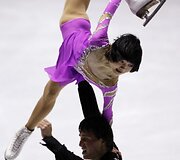 Rusijos atstovai &ndash;  Yuko Kavaguti ir Aleksander Smirnov per dailiojo čiuožimo Grand Prix finalą Tokijo mieste Japonijoje