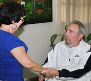 Buvęs Kubos lyderis Fidelis Castro vėl pasirodė vie&scaron;umoje.