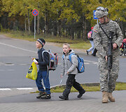 &Scaron;iose pratybose dalyvauja Lietuvos, Latvijos, Estijos ir Jungtinių Amerikos Valstijų kariai.