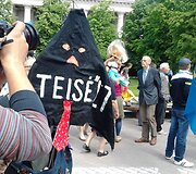 D.Kedžio &scaron;alininkų eisena