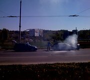 &Scaron;e&scaron;tadienį &bdquo;15min&ldquo; skaitytojas Tomas prane&scaron;ė apie Minsko žiede, Vilniuje, degantį automobilį.