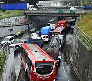 Buenos Aires apgaubė nuodingas debesis, evakuojami žmonės 