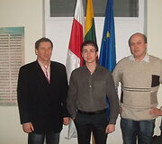Susitikime su S.Zacharčenka Baltarusijos pilietinėje ir politinėje atstovybėje Vilniuje dalyvavo ir vienas atstovybės vadovas Viktoras Gorbačiovas (kairėje). 