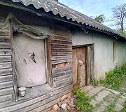 Parduodama namo dalis