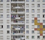 Pastato fasadas prie&scaron;. 