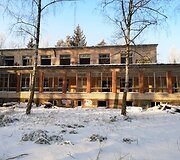 Apleistas sovietinės sanatorijos pastatas