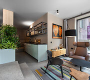 Interjeras &bdquo;Edingburgh&ldquo; apartamentų komplekse po renovacijos darbų. 
