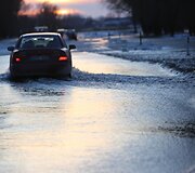 Kelyje į Rusnę vis dar 13 cm pakilęs vanduo.