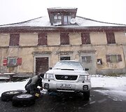 Antradienį &Scaron;iaurės Vokietiją, &Scaron;veicariją, Lenkiją ir Rusiją užklojo pirmasis sniegas. Lenkijoje sniego storis vietomis siekė iki 40 centimetrų. &Scaron;veicarijoje ir Vokietijoje trumpam buvo sutrikdytas eismas kalnų keliais.