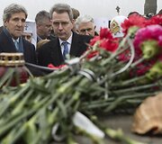J.Kerry vizitas Kijeve