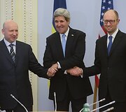 J.Kerry vizitas Kijeve
