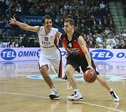 Vilniaus &bdquo;Lietuvos rytas&ldquo; žaidžia pirmąsias naujojo Eurolygos sezono rungtynes namie su Stambulo &bdquo;Efes Pilsen&ldquo; krep&scaron;ininkais. 