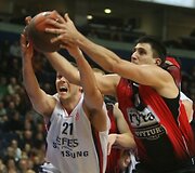 Vilniaus &bdquo;Lietuvos rytas&ldquo; žaidžia pirmąsias naujojo Eurolygos sezono rungtynes namie su Stambulo &bdquo;Efes Pilsen&ldquo; krep&scaron;ininkais. 