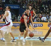 Vilniaus &bdquo;Lietuvos rytas&ldquo; žaidžia pirmąsias naujojo Eurolygos sezono rungtynes namie su Stambulo &bdquo;Efes Pilsen&ldquo; krep&scaron;ininkais. 