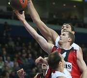 Vilniaus &bdquo;Lietuvos rytas&ldquo; žaidžia pirmąsias naujojo Eurolygos sezono rungtynes namie su Stambulo &bdquo;Efes Pilsen&ldquo; krep&scaron;ininkais. 