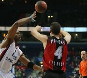 Vilniaus &bdquo;Lietuvos rytas&ldquo; žaidžia pirmąsias naujojo Eurolygos sezono rungtynes namie su Stambulo &bdquo;Efes Pilsen&ldquo; krep&scaron;ininkais. 