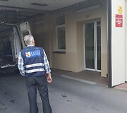 Saugiklio keitimas Tauragės apskrityje baigėsi skaudžia nelaime.