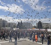 Demonstracija Graikijos sostinėje, Atėnuose, virto riau&scaron;ėmis.