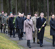 Vainikų padėjimo ceremonija
