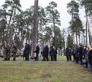 Vainikų padėjimo ceremonija
