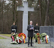 Vainikų padėjimo ceremonija