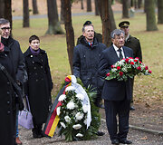 Vainikų padėjimo ceremonija
